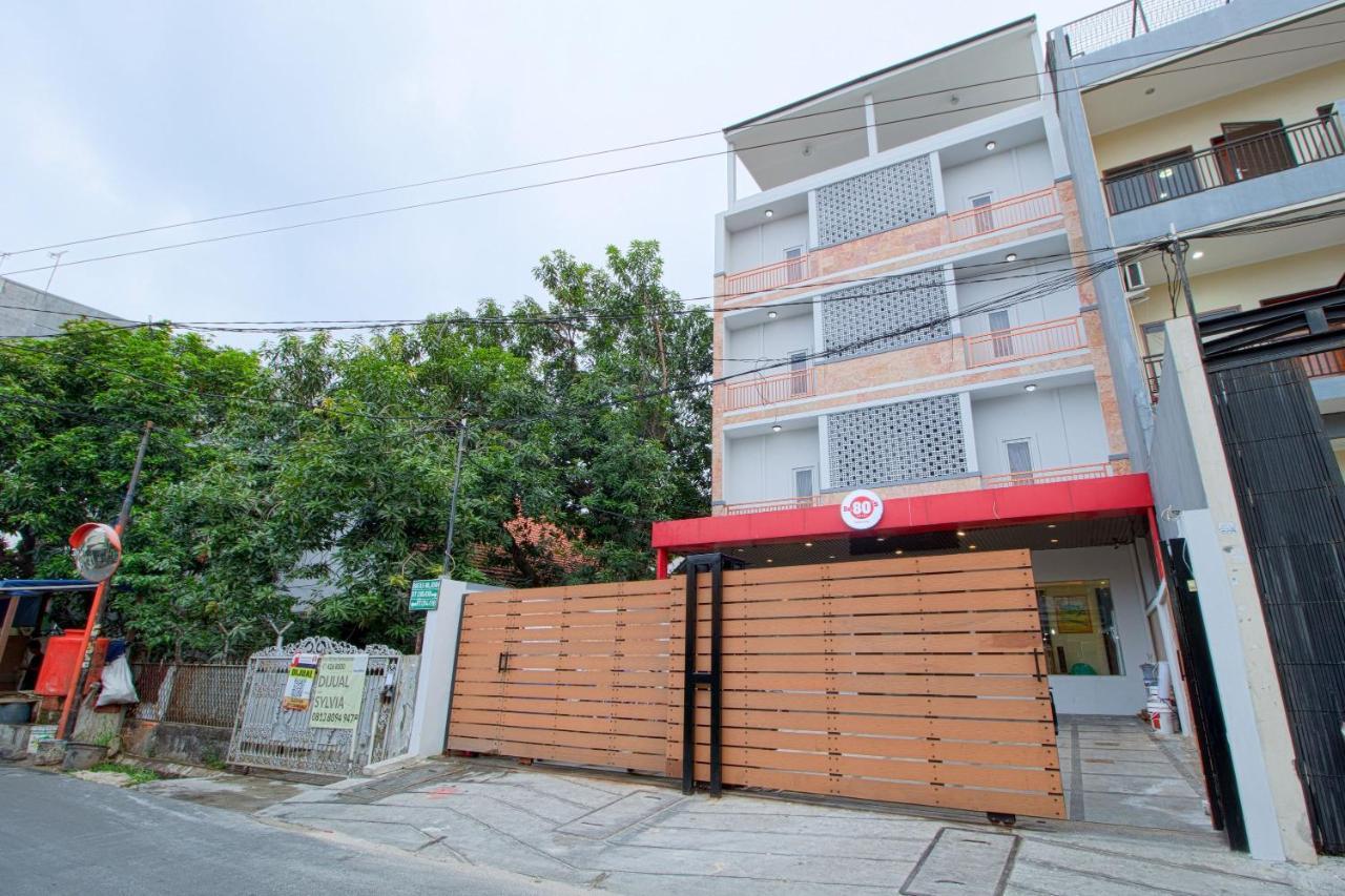 Rumah tetamu De 80's Ekonomi 2*
